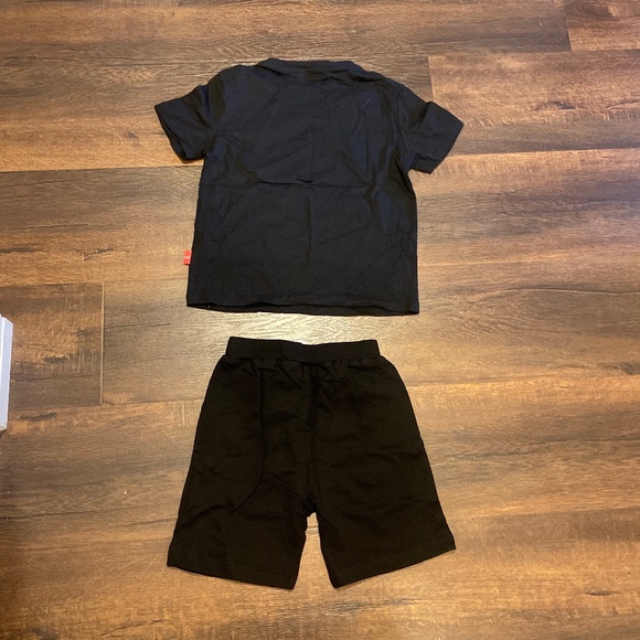 NEW BOYS MADE TO PLAY TOP & SHORTS COTTON SZ 5 - Picture 12 of 12